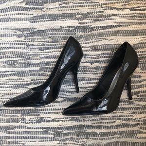 Anne Michelle women’s size 8 black pumps